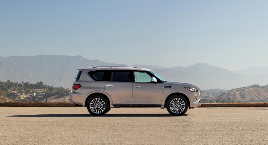  Infiniti QX80 5.6 2018 года  (фото 20 из 117)
